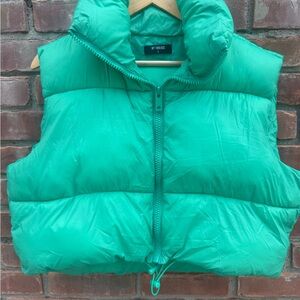 Ny threads Green cropped Puffer Vest size large